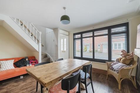 Lounge / dining room