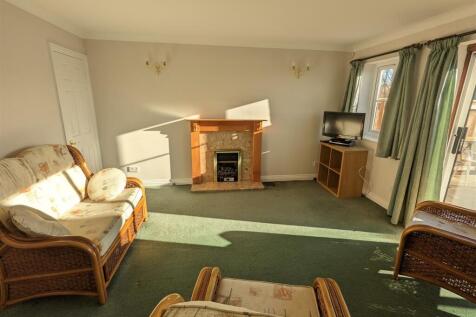 Sitting room area..jpg