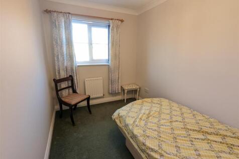 Bedroom...jpg