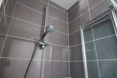 Bed 2 ensuite