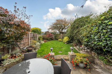 1374239-4-690246e...