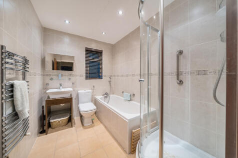 1384685-2-69248b6...