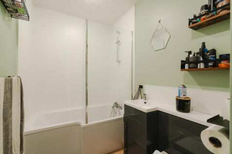 Garden Flat - Bathroom