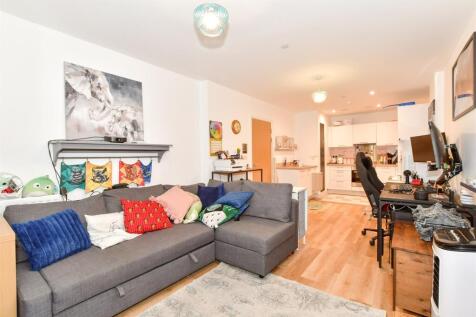 Lounge/Kitchen