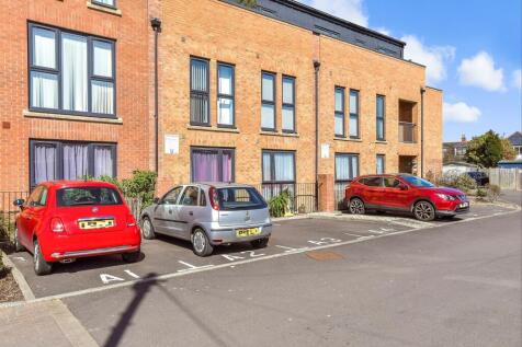 Driveway/Parking