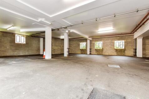 Driveway/Parking