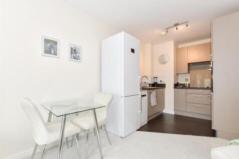 Lounge/Kitchen