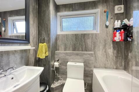 Bathroom.JPEG