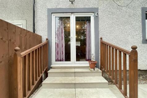 Rear steps.JPEG