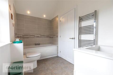 En-Suite Bathroom