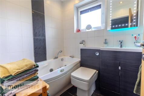Famlily Bathroom