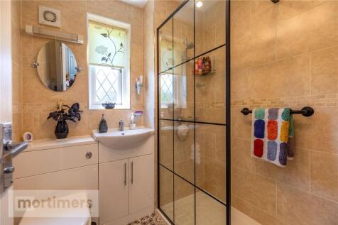 Family Shower Room