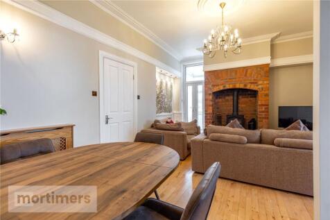 Sitting/Dining Room