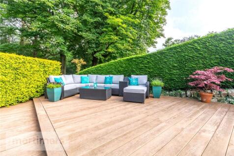 Seated Decking Area