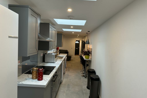 Kitchen 2.png