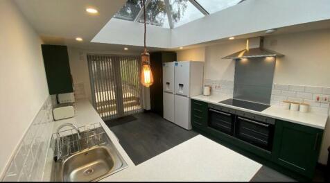Kitchen 3.jpg