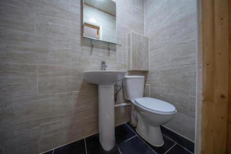 En-suite 2.jpg