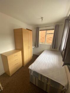 Bedroom 4.jpg