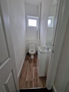 WhatsApp Image 2025-11-05 at 10.20.39_63aa4c9a.jpg