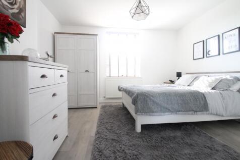 ROOM 3 with En Suite