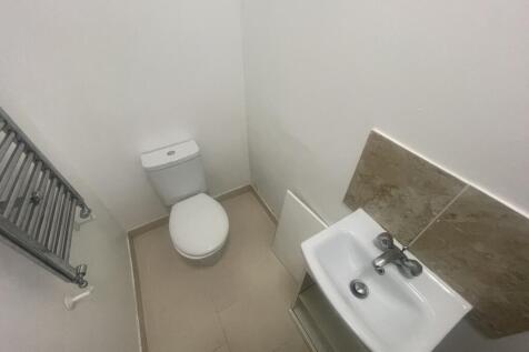 Room 1 Bathroom