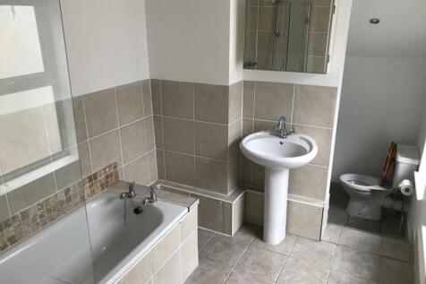 Bathroom (Main)