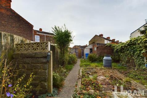 CAM03038G0-PR0106-STILL004.jpg