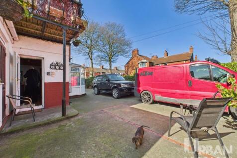 CAM03038G0-PR0155-STILL004.jpg