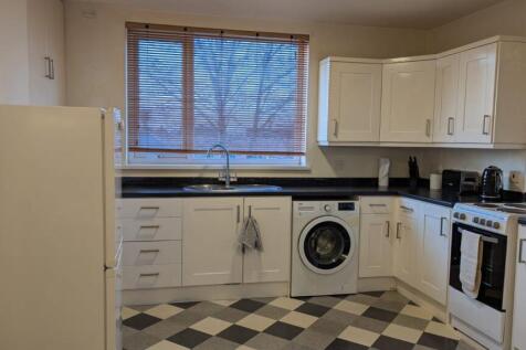 Open-plan kitchen diner 4.jpg