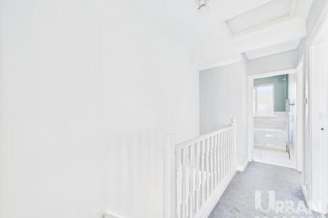 CAM03038G0-PR0181-STILL009.jpg