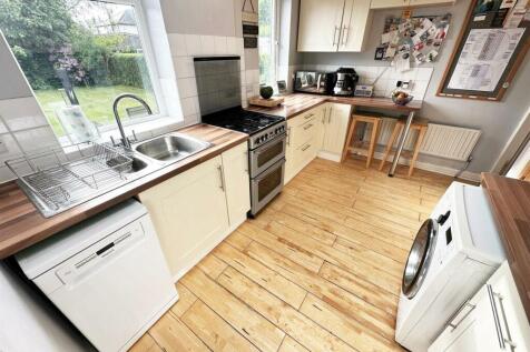 Kitchen 1.jpg