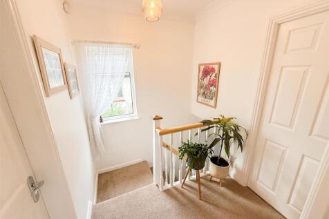 296 Stainbeck Road (18).jpg