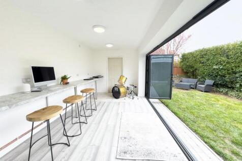 Garden Room..jpg