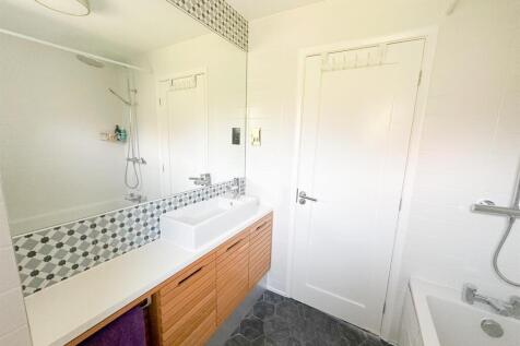 bath 1.jpg