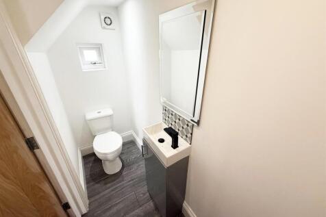 Ground Floor WC.jpg