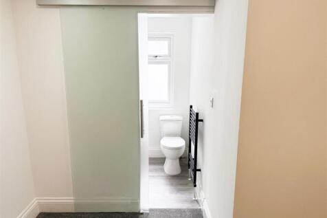 Ensuite (2).jpg