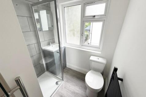 Ensuite (3).jpg
