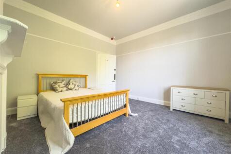 BEDROOM 1.jpg