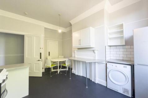 KITCHEN 2.jpg