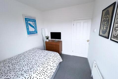 Back Double Bedroom.jpg