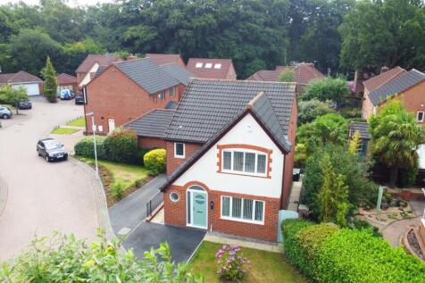 2 Woodlea Grove 2.JPG