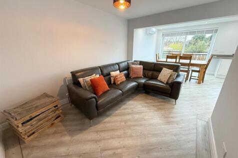 Open Plan Kitchen Diner Snug