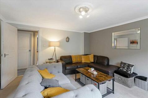 Lounge Dining (3)