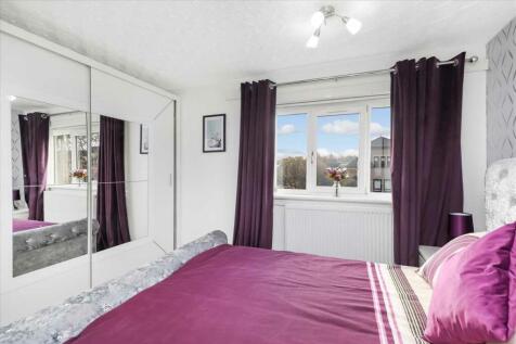 Bedroom One (2)