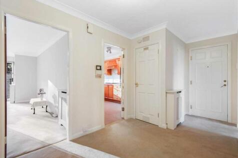 Entrance Hallway (1)