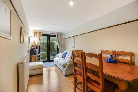 Family Room (1)