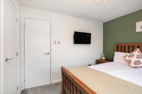 Bedroom One (2)