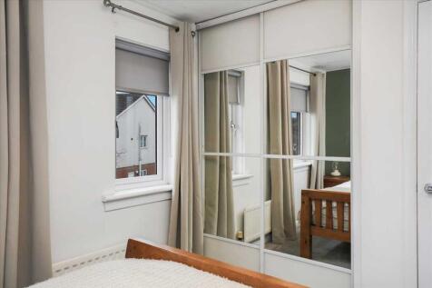 Bedroom One (3)
