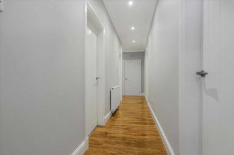 Entrance Hallway (2)