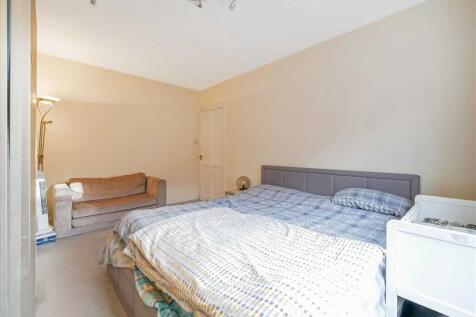 Bedroom One (2)